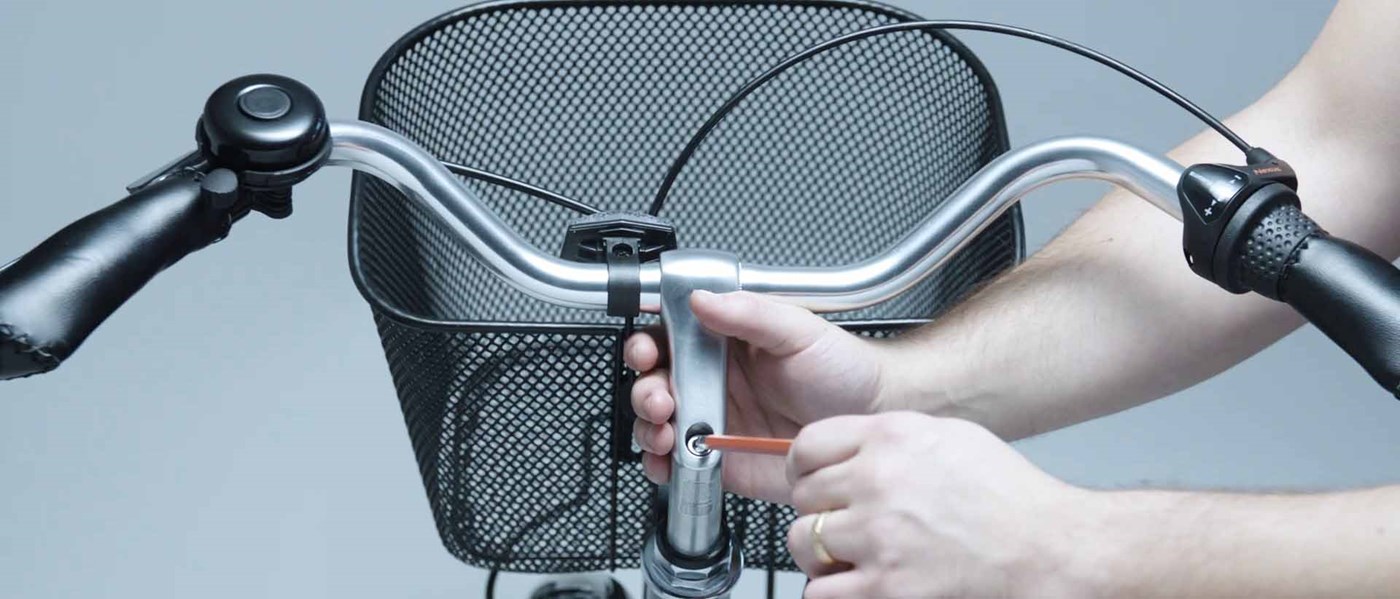Adjusting the handlebar on your bike