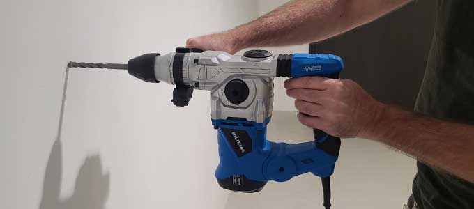 Drill for concrete wall