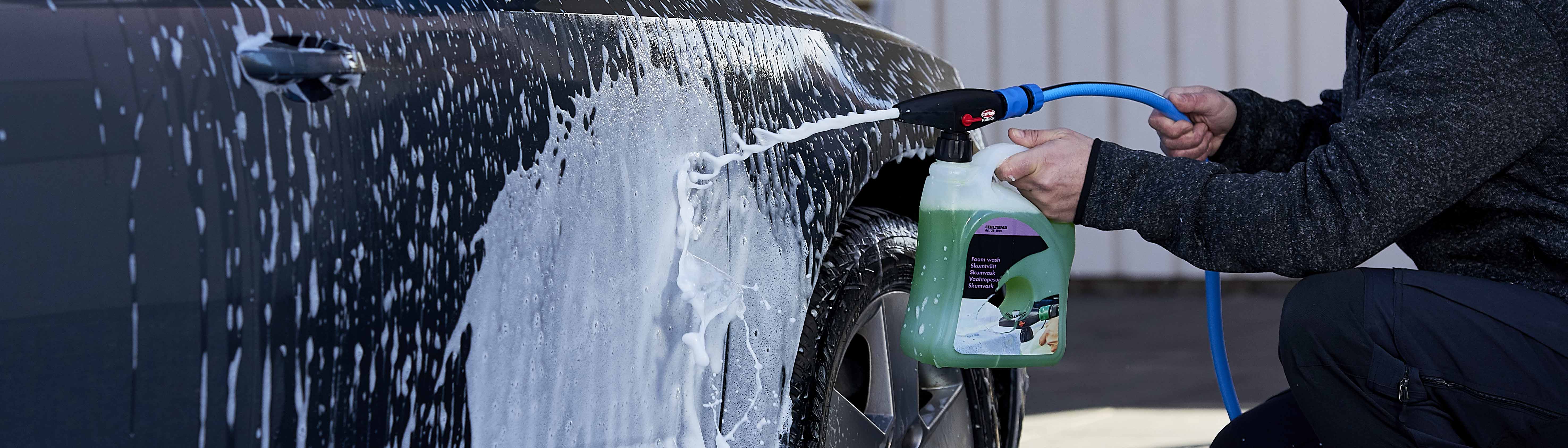 Biltvätt – säg hejdå till smuts och damm